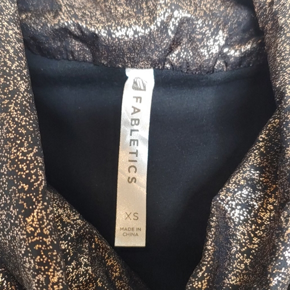 Fabletics Top - Picture 3 of 5